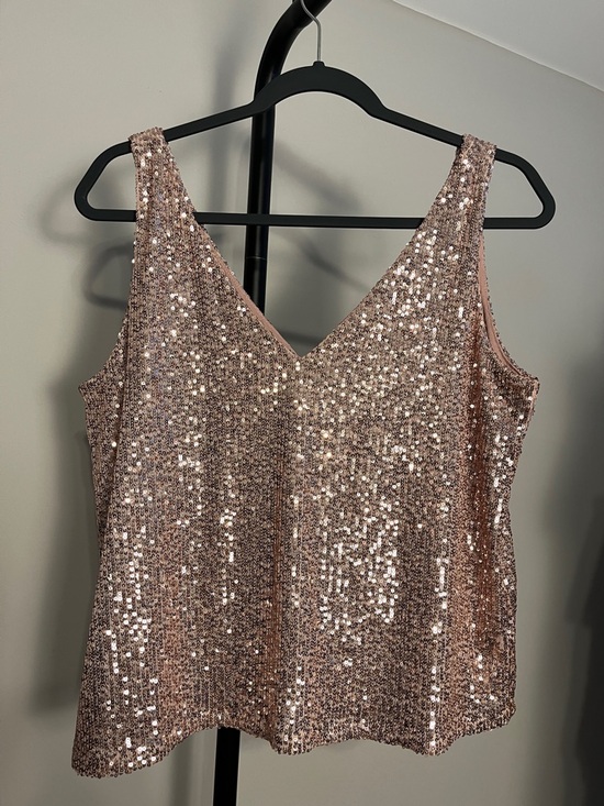 H&M Tops - NWT H&M Sequined V-Neck Tank Pink Medium New!